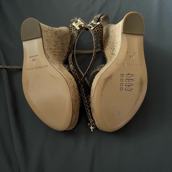 Michael Kors wedges - Picture 2 of 4